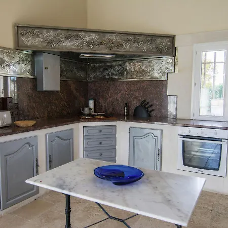 Detached With Private Pool Near N Mes *